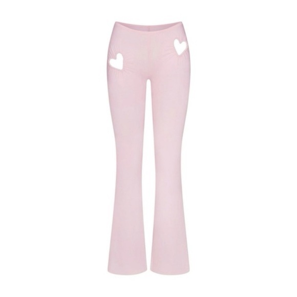 SKIMS Valentines Day Cotton Jersey Heart Cutout Leggings in Pink - Picture 4 of 9